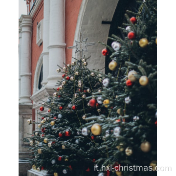 Albero di Natale artificiale della decorazione dell&#39;interno